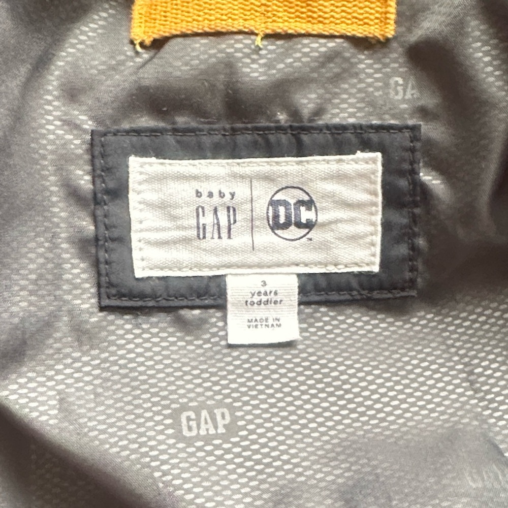 GAP Batman Puffer Jacket - Picture 7 of 9